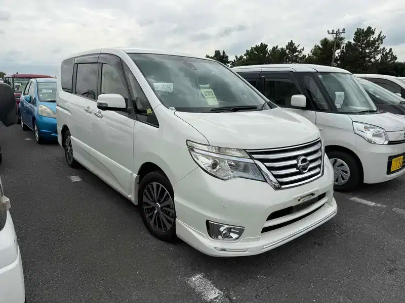 2014 Nissan Serena Hybrid