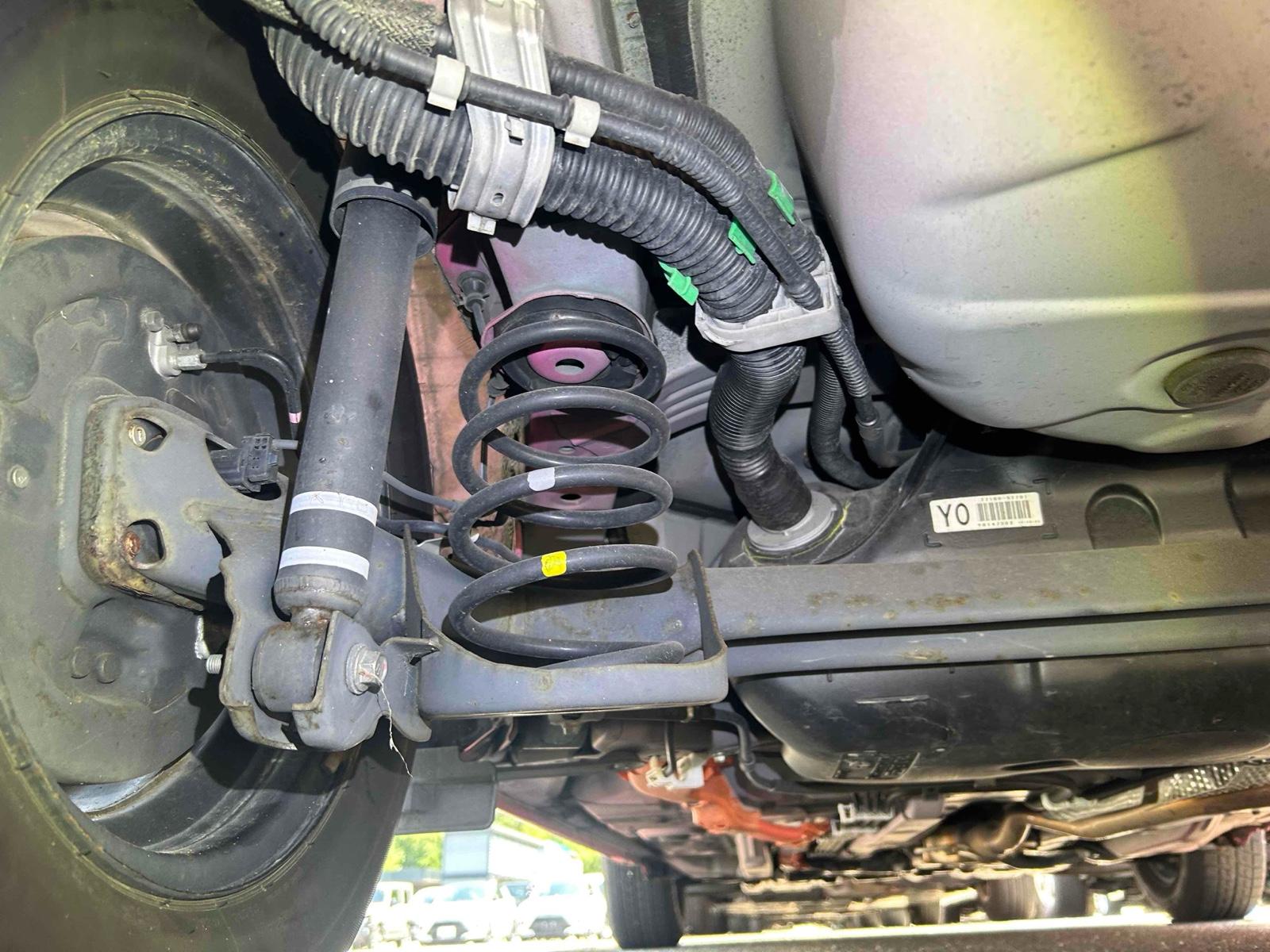TOYOTA AQUA S Image 16