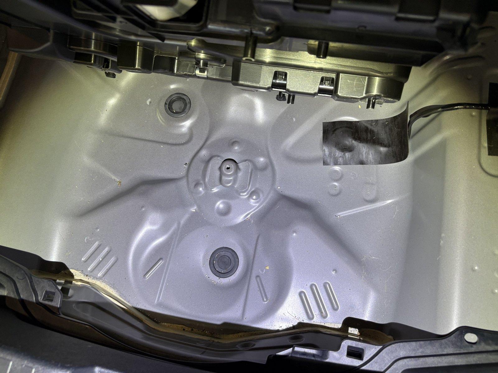 TOYOTA AQUA G BLACK SOFT LEATHER SELECTION Image 12