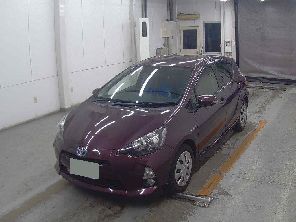 TOYOTA AQUA G BLACK SOFT LEATHER SELECTION Image 6