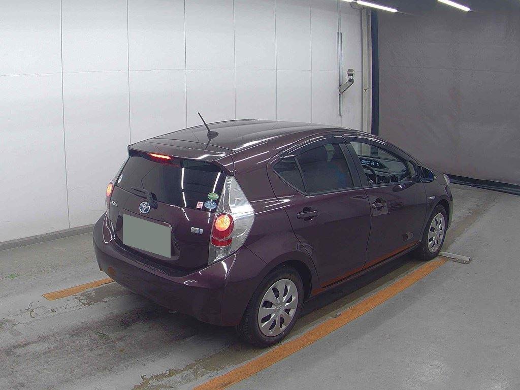 TOYOTA AQUA G BLACK SOFT LEATHER SELECTION Image 7