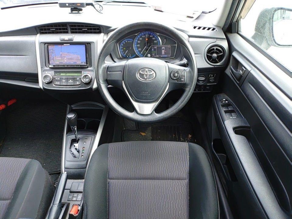 TOYOTA COROLLA FIELDER HYBRID Image 3