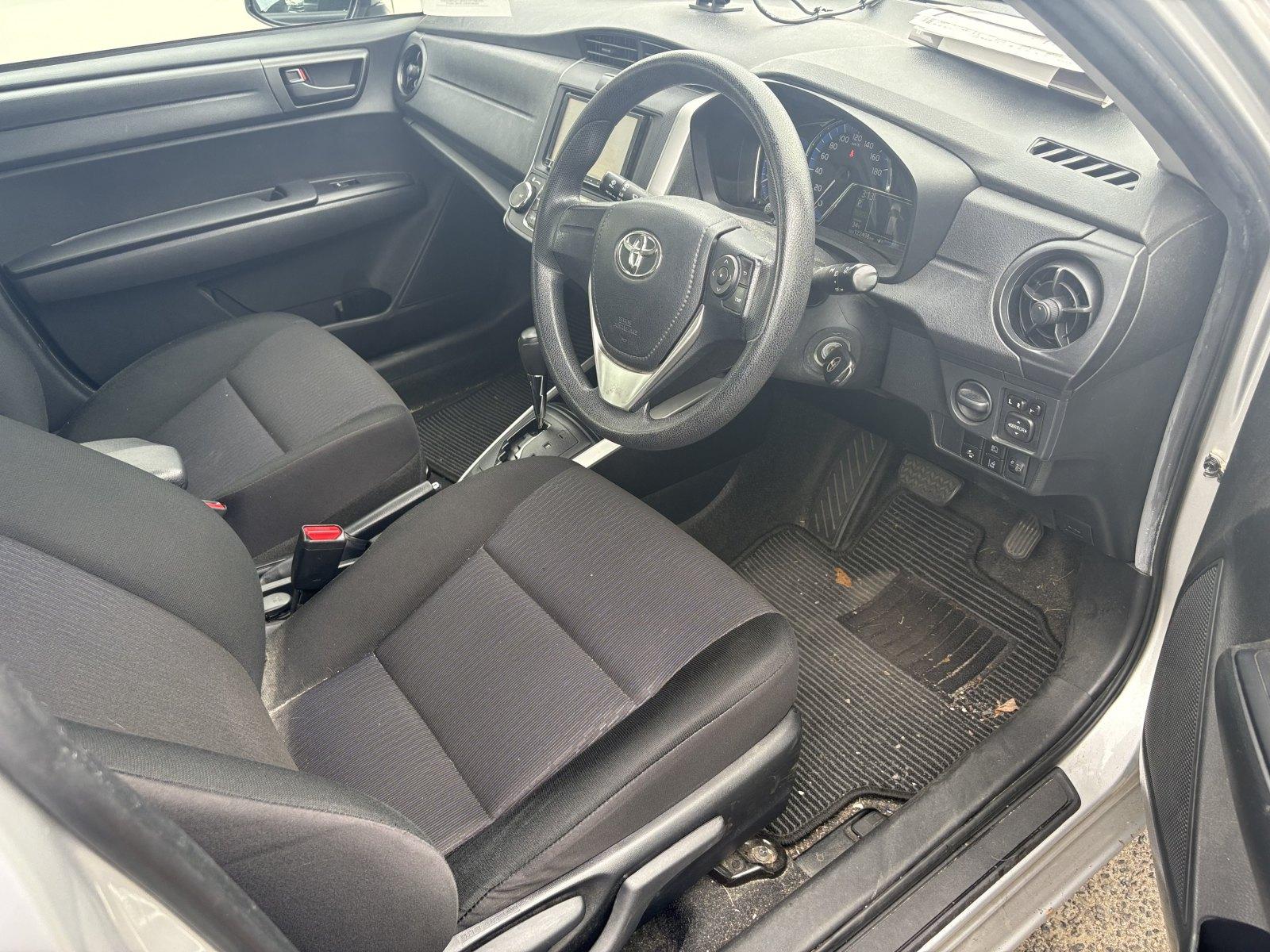 TOYOTA COROLLA FIELDER HYBRID Image 4