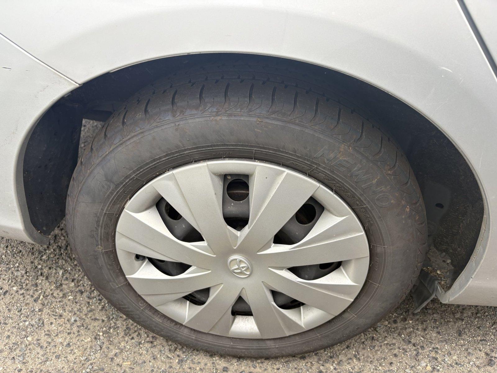 TOYOTA COROLLA FIELDER HYBRID Image 7