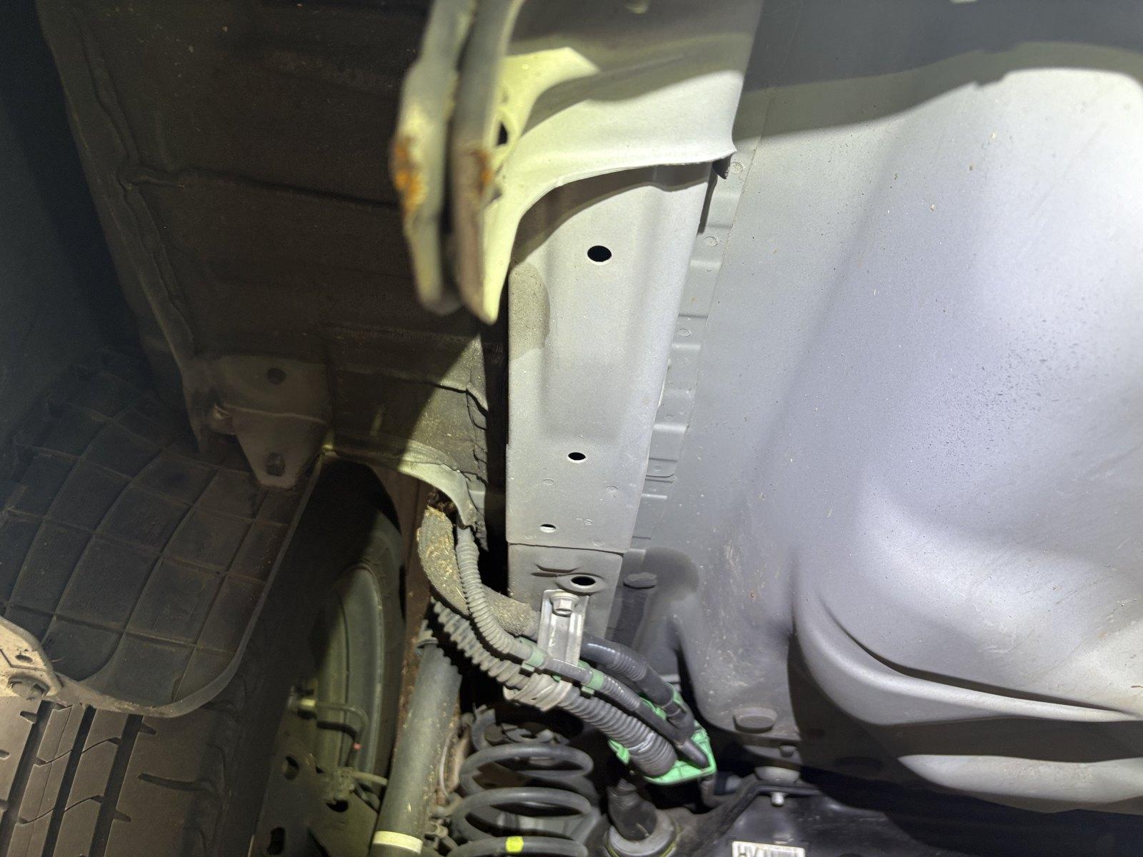 TOYOTA COROLLA FIELDER HYBRID Image 9