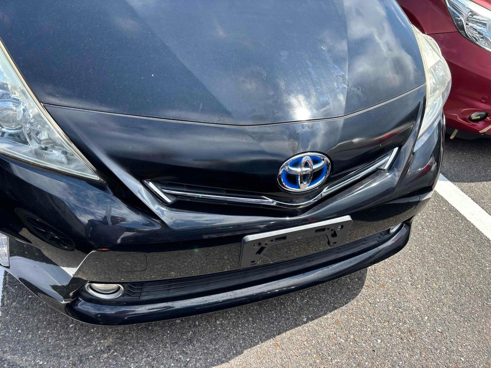 TOYOTA PRIUS ALPHA S Image 16