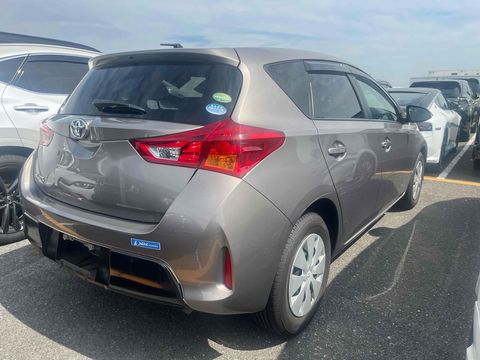 TOYOTA AURIS 150X Image 3