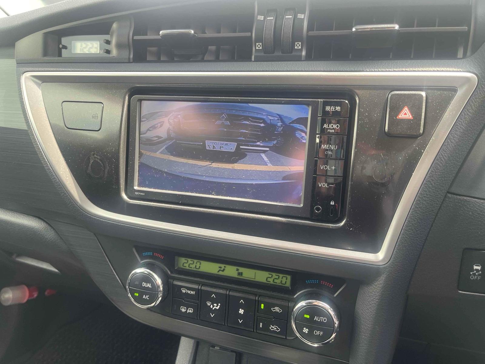 TOYOTA AURIS 150X Image 9