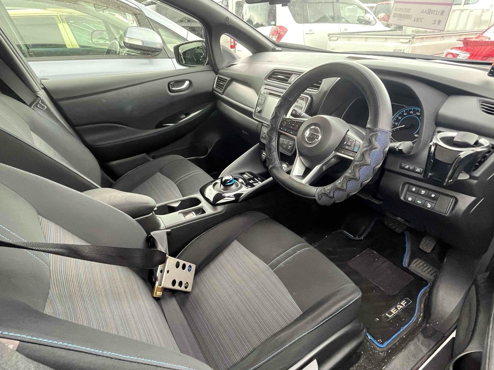NISSAN LEAF G Image 13