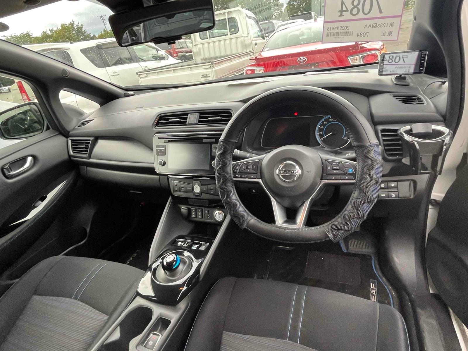 NISSAN LEAF G Image 14