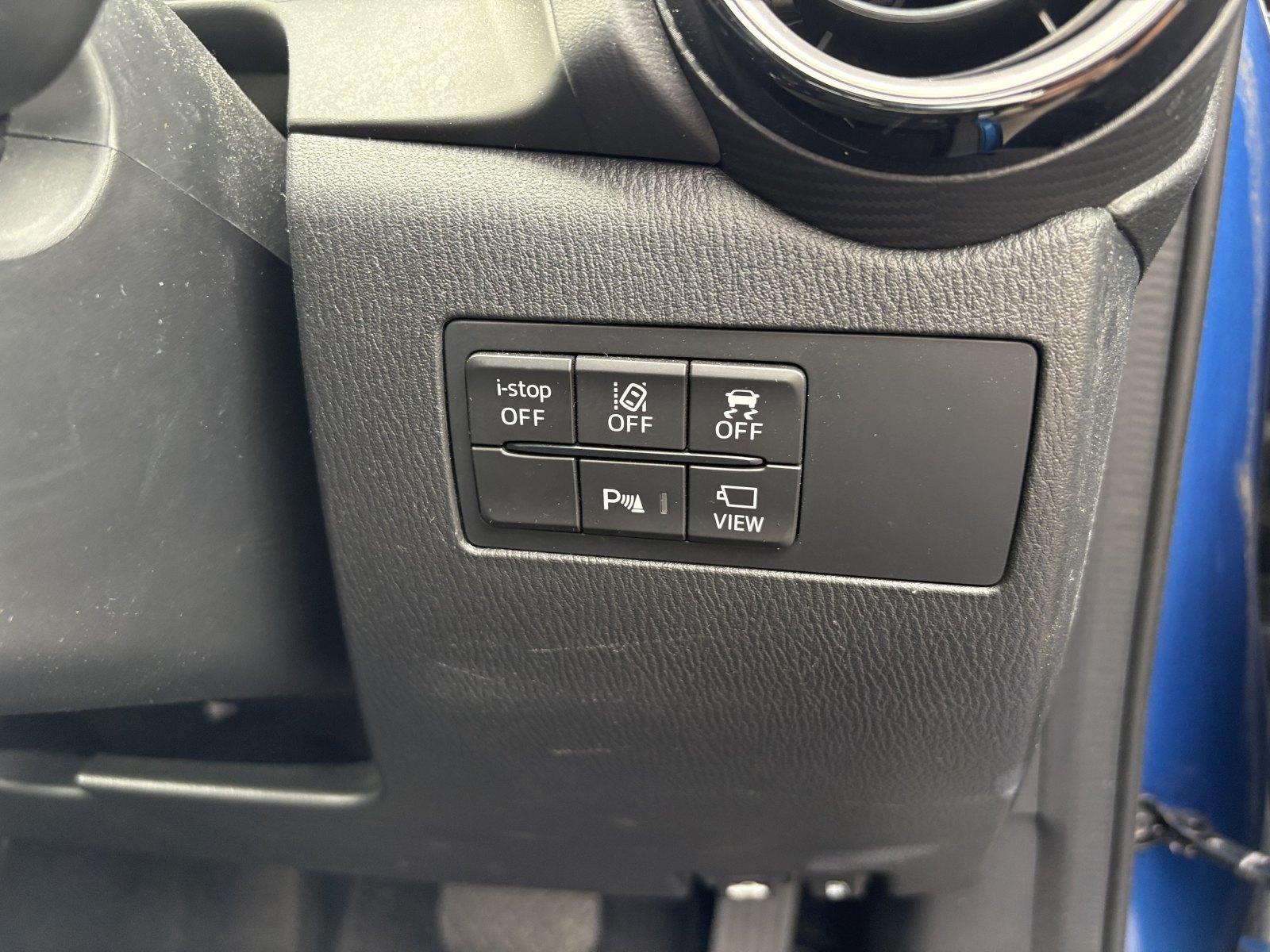 MAZDA DEMIO 15S Image 9