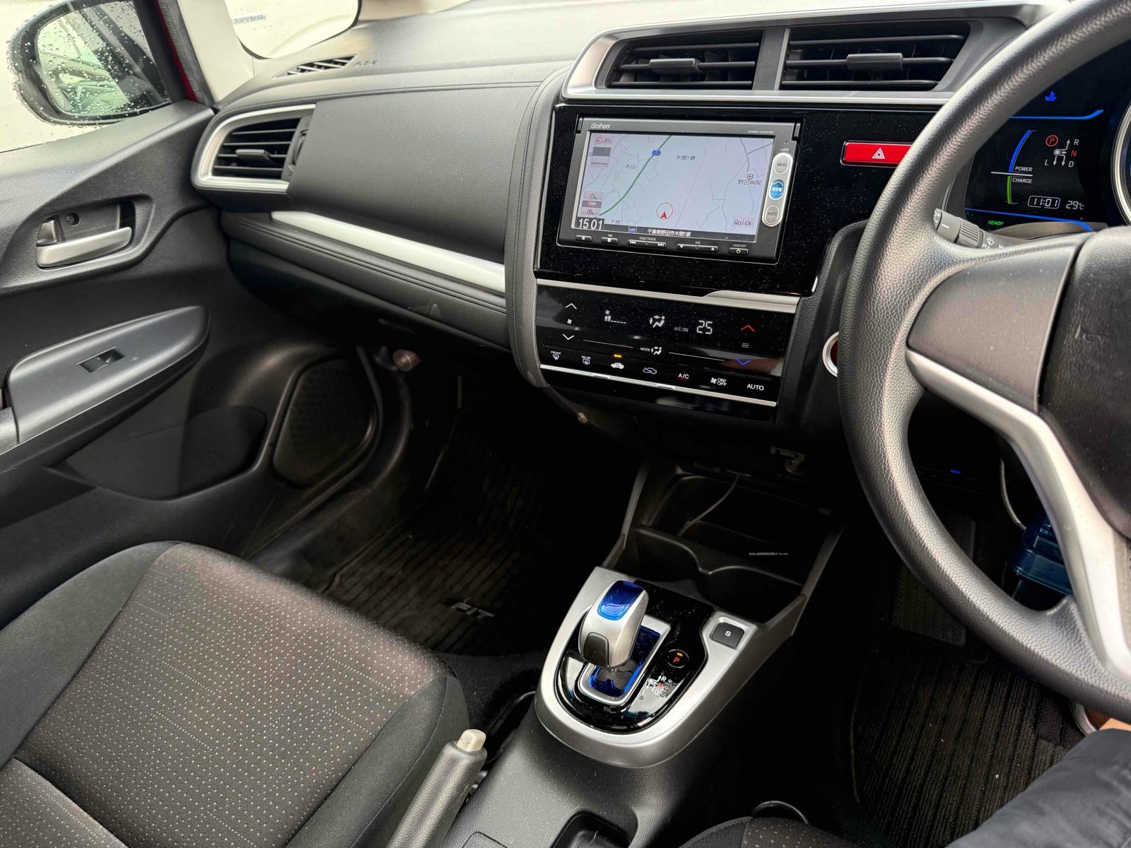 HONDA FIT HYBRID F PACKAGE Image 6