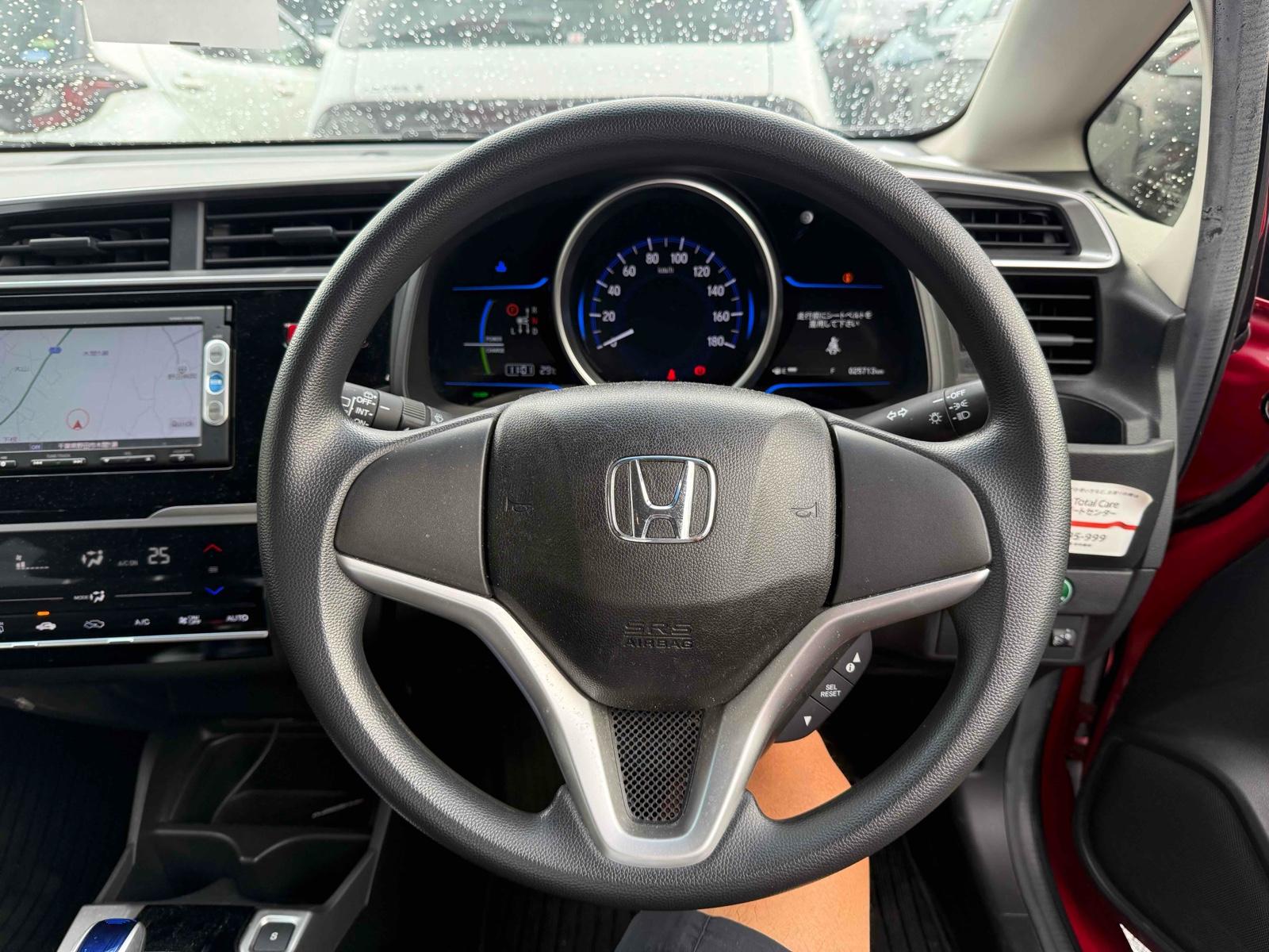 HONDA FIT HYBRID F PACKAGE Image 4