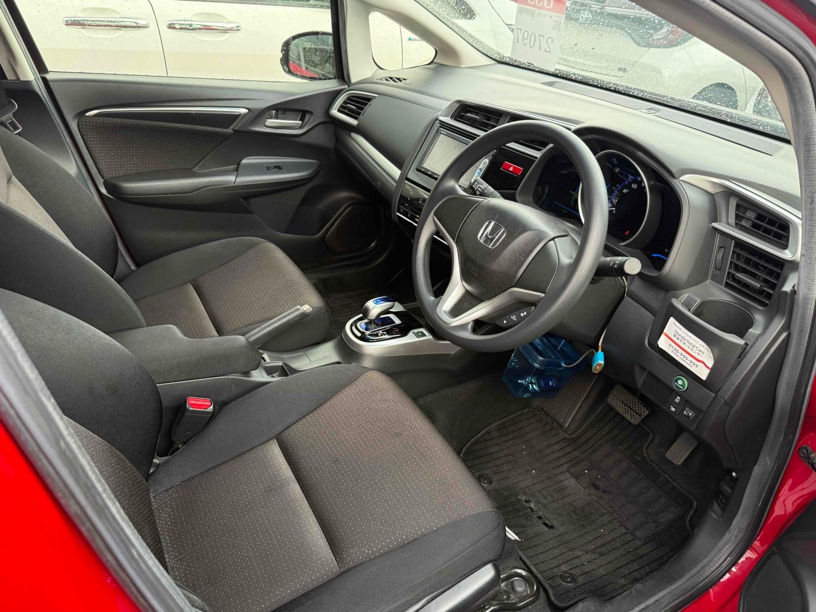 HONDA FIT HYBRID F PACKAGE Image 3
