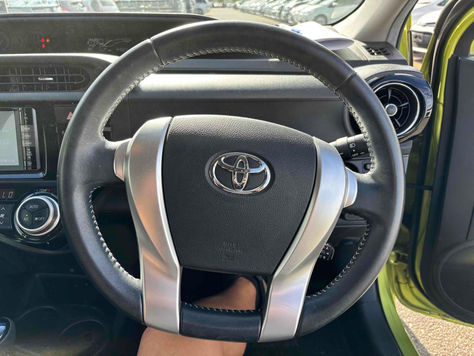 TOYOTA AQUA G Image 22