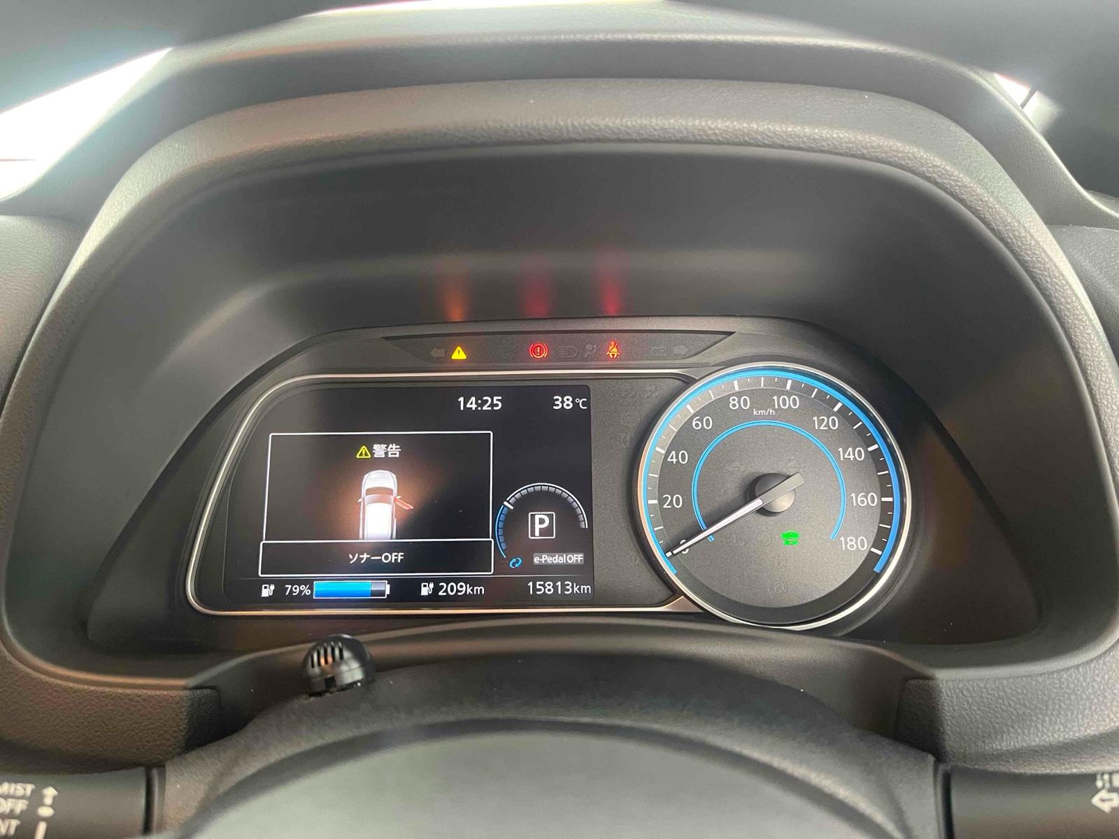 NISSAN LEAF S Image 7