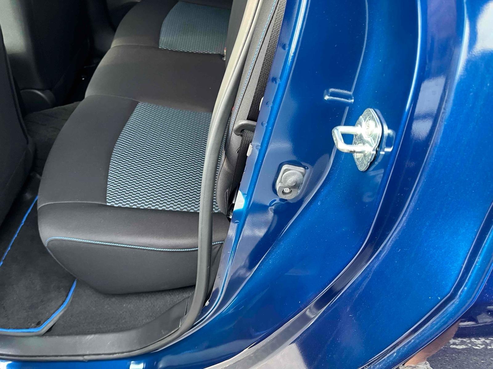 NISSAN LEAF S Image 10