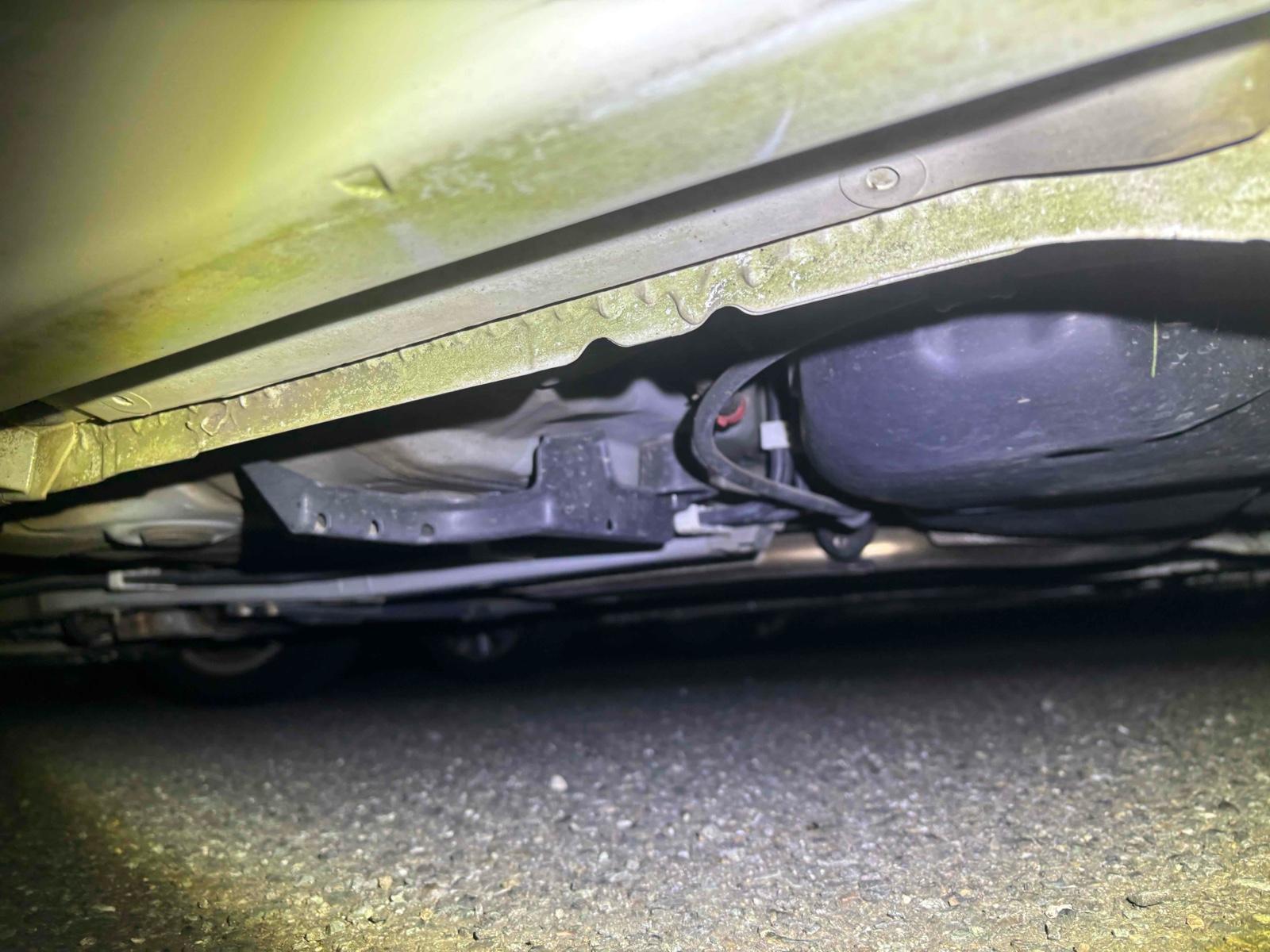 TOYOTA PRIUS S Image 25