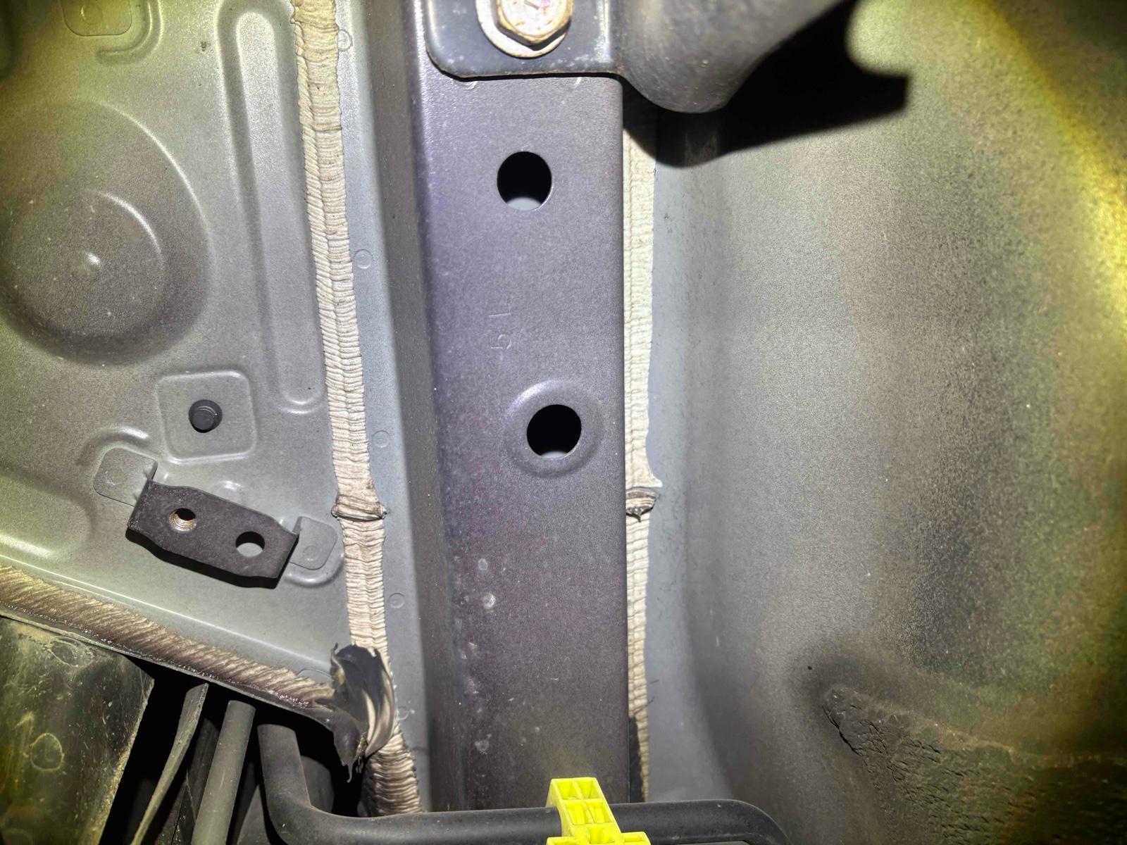 TOYOTA PRIUS S Image 25