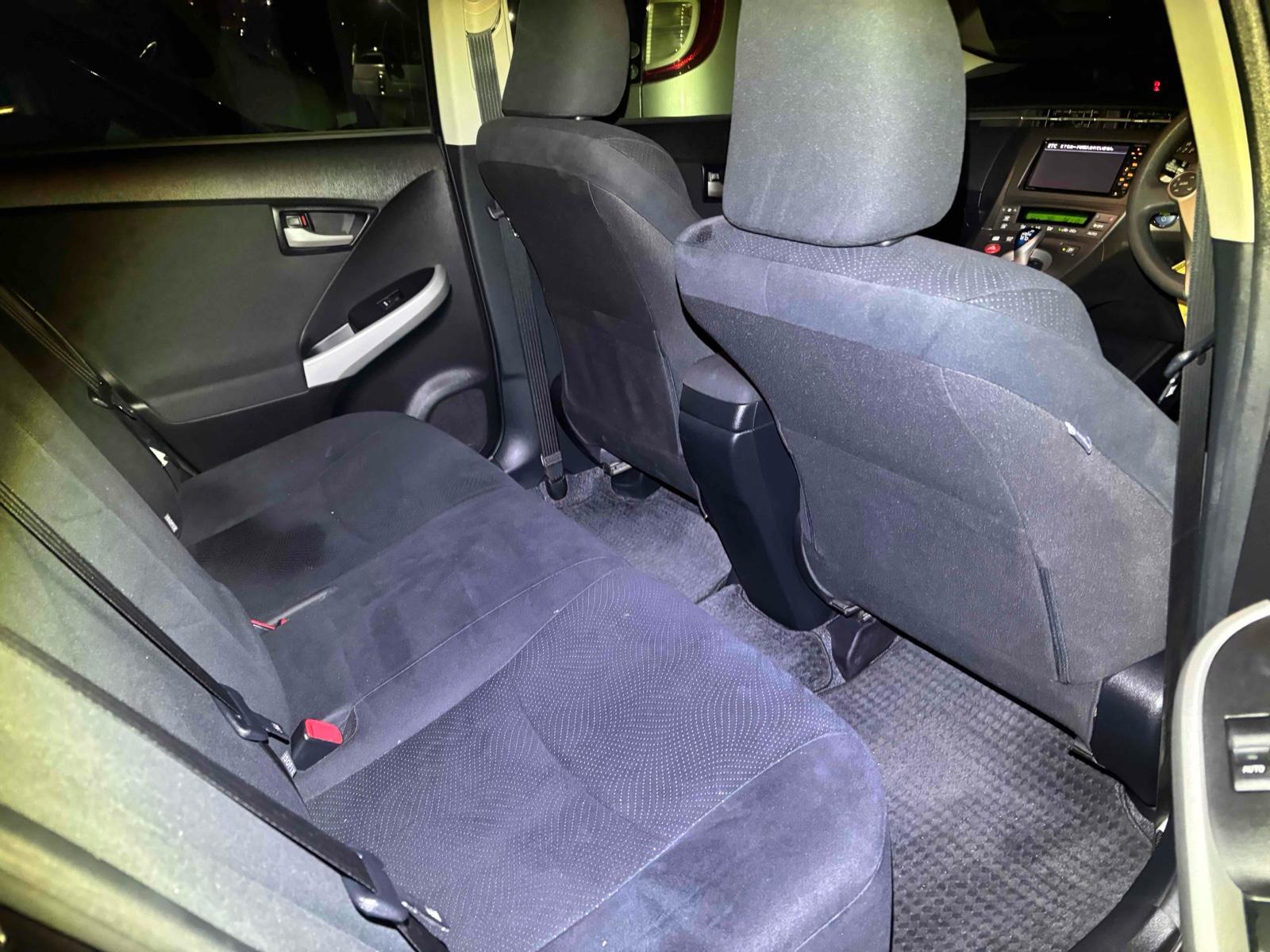 TOYOTA PRIUS S Image 12
