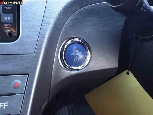 TOYOTA PRIUS S Image 8