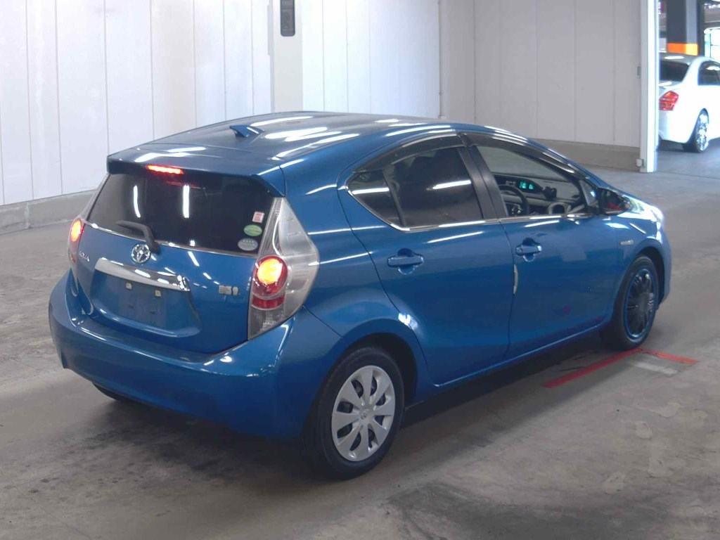 TOYOTA AQUA S SMART ENTRY NAVI READY PACKA Image 7