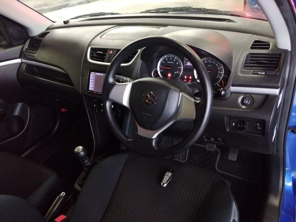 SUZUKI SWIFT 5D XG Image 5