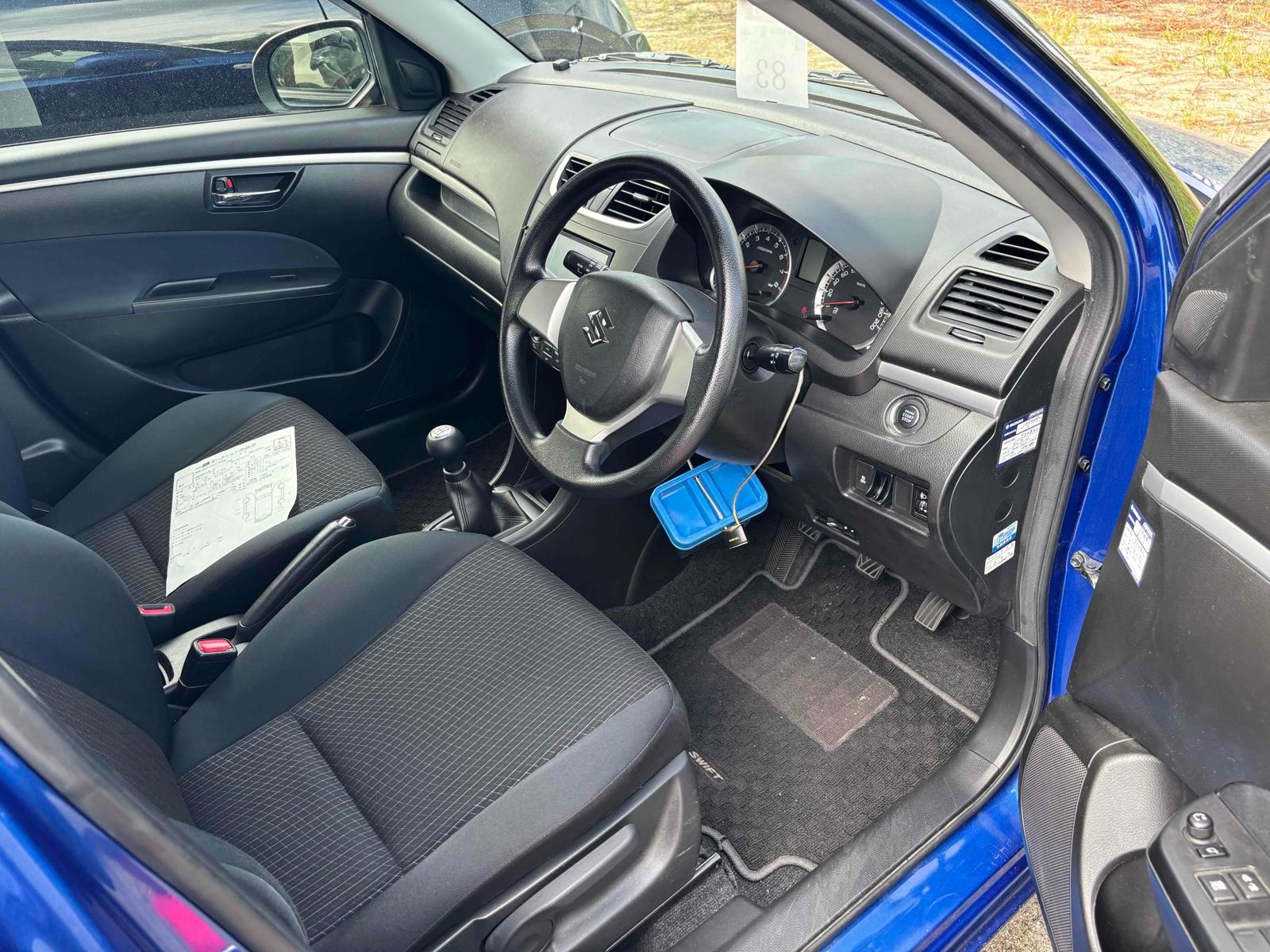 SUZUKI SWIFT 5D XG Image 9