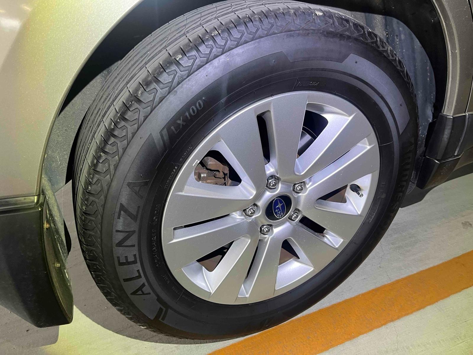 SUBARU OUTBACK 4WD BASE GRADE Image 9