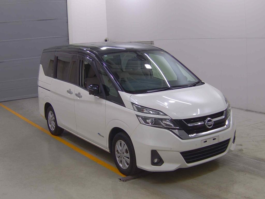 2017 Nissan SERENA 89,506 km