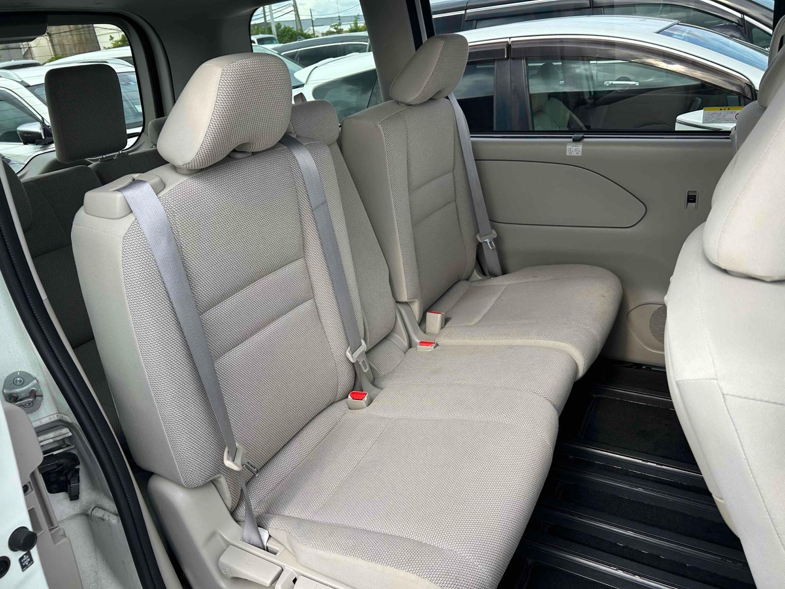 NISSAN SERENA G Image 7