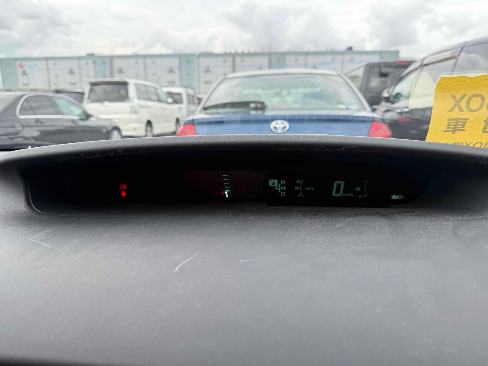 TOYOTA PRIUS S Image 5