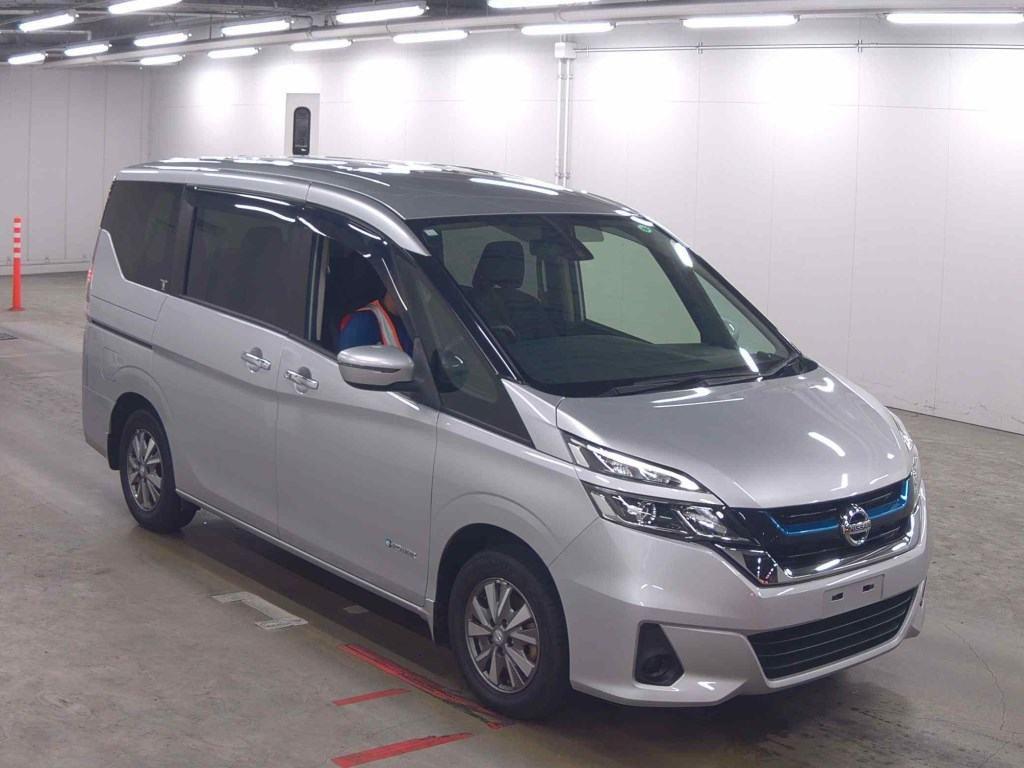 2018 Nissan SERENA 96,000 km