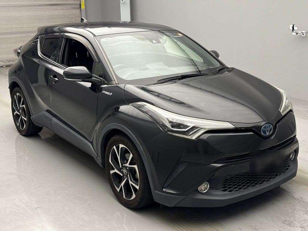 TOYOTA C-HR G Image 4