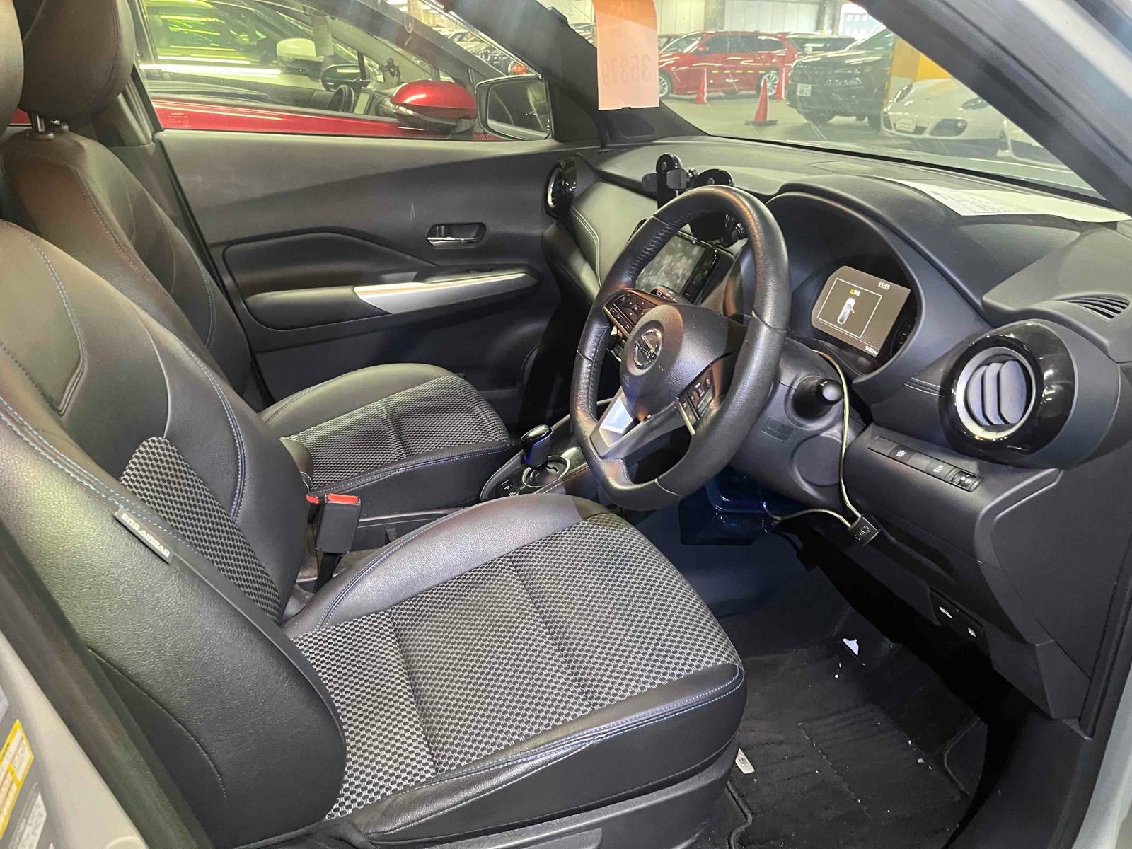 NISSAN KICKS 5D X Image 3