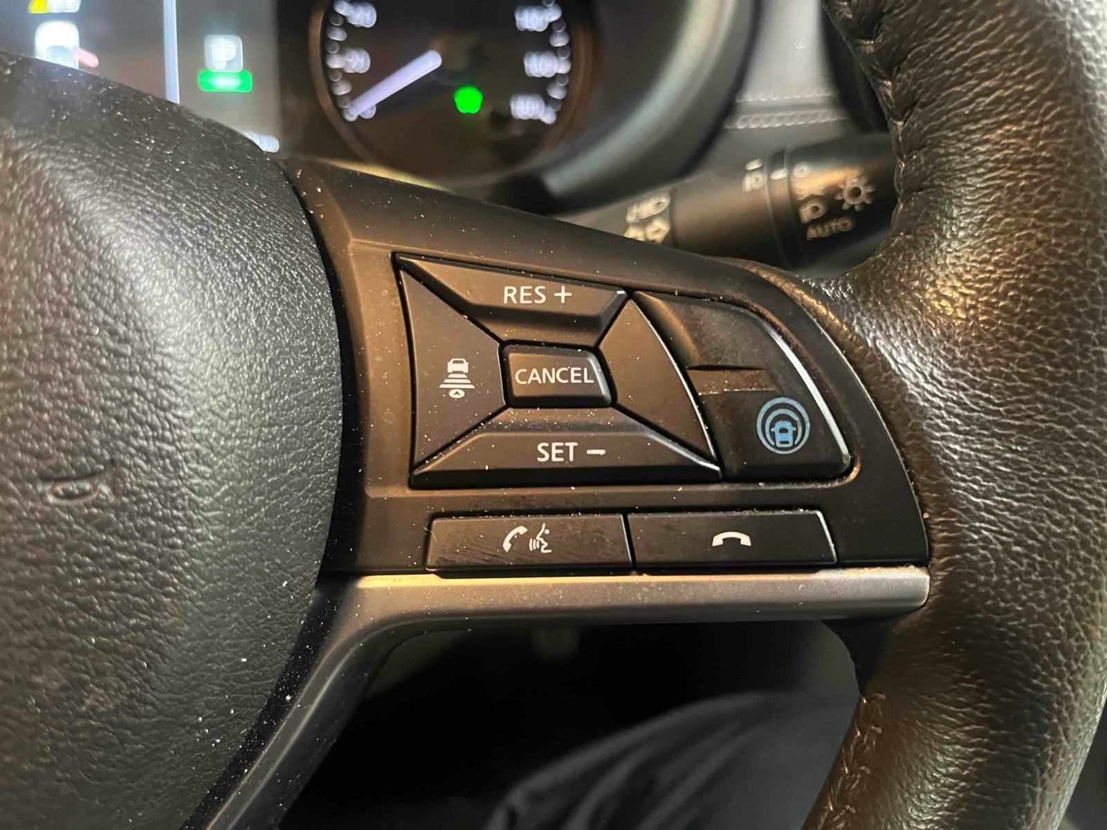 NISSAN KICKS 5D X Image 8