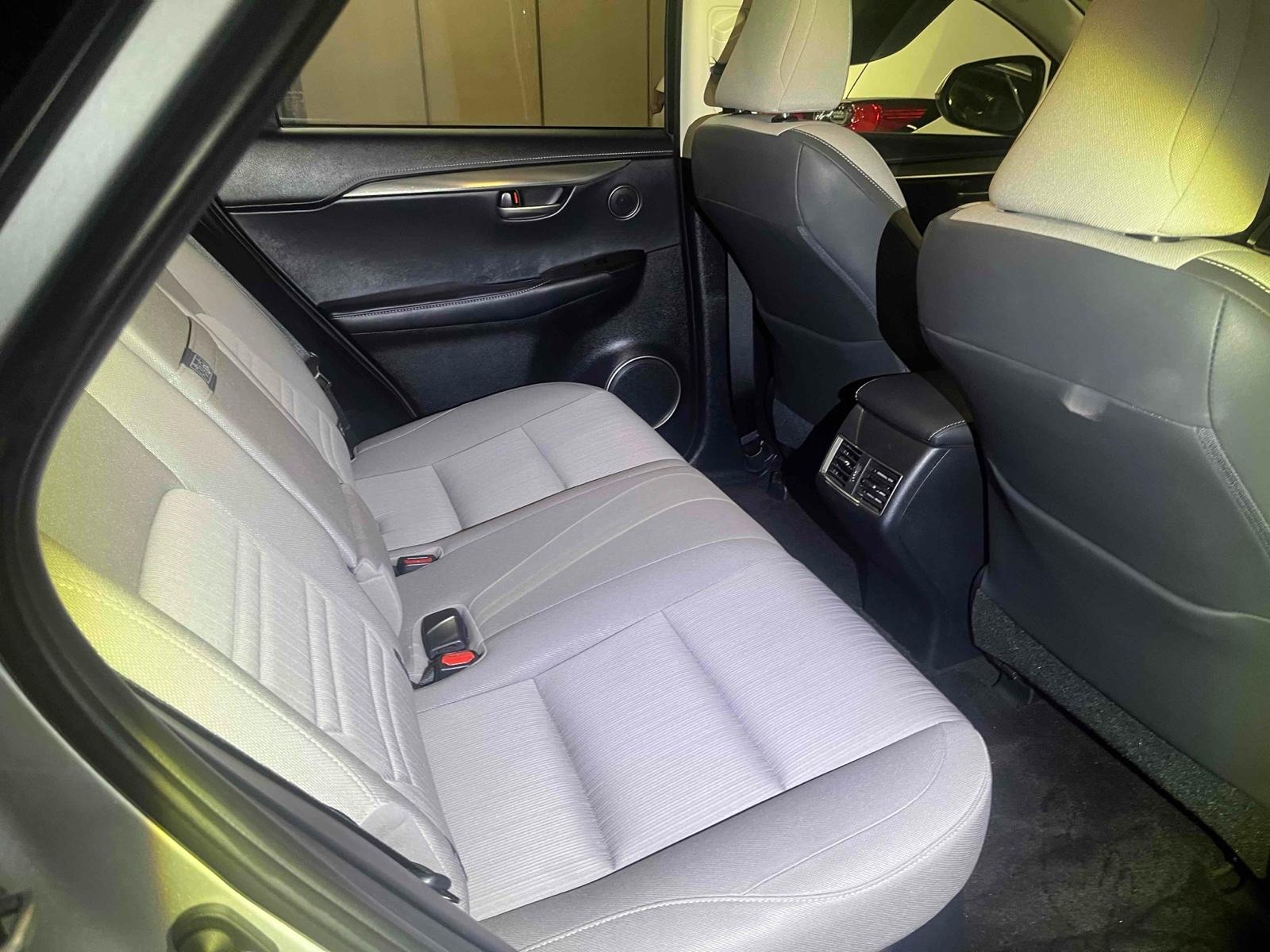 LEXUS NX NX300H Image 8
