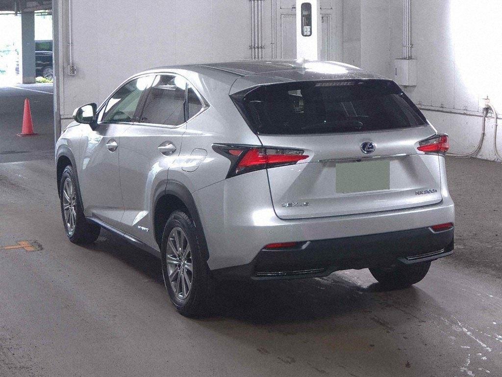 LEXUS NX NX300H Image 2