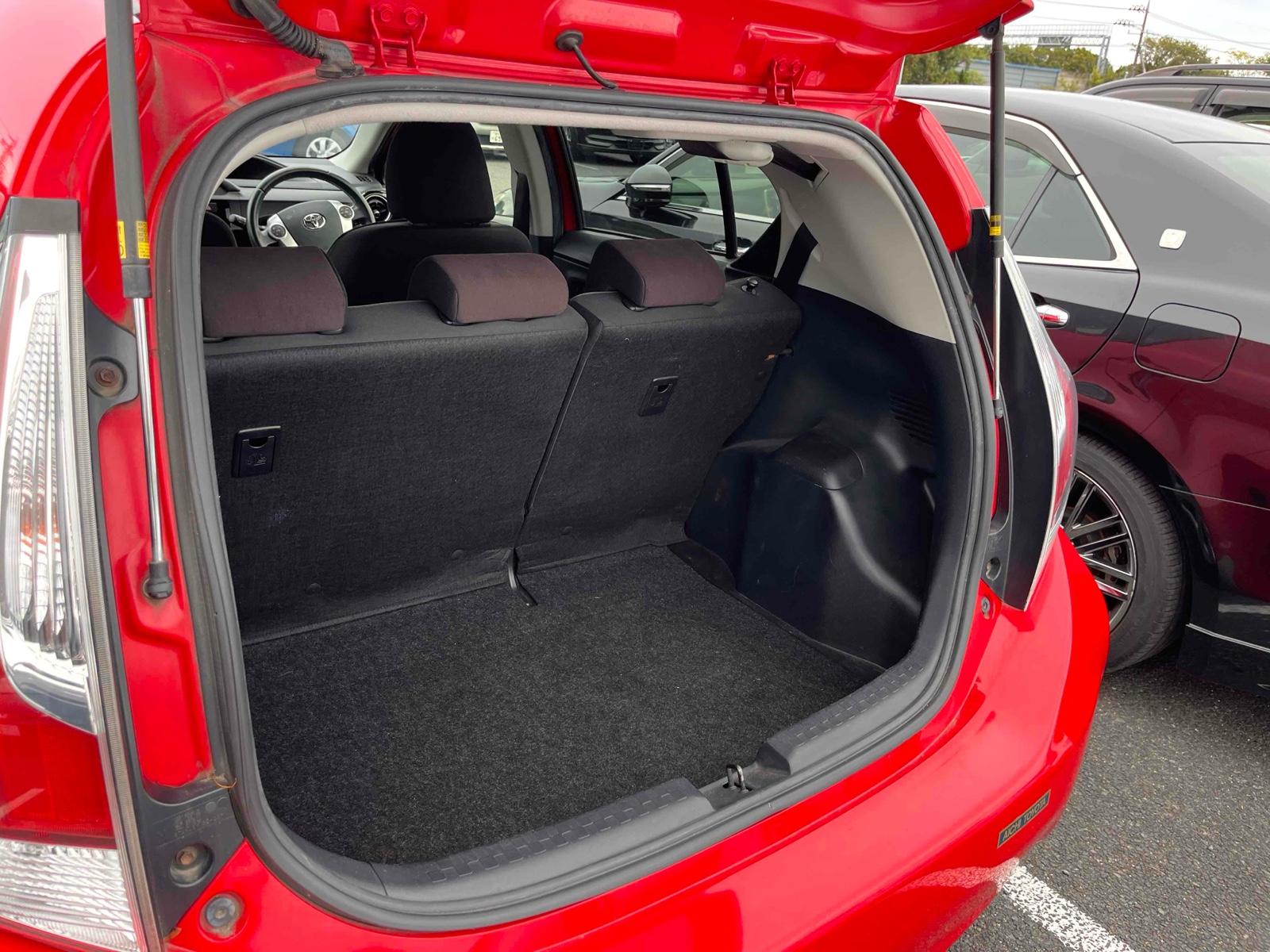 TOYOTA AQUA G Image 16