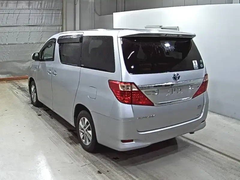 TOYOTA ALPHARD HYBRID X Image 2