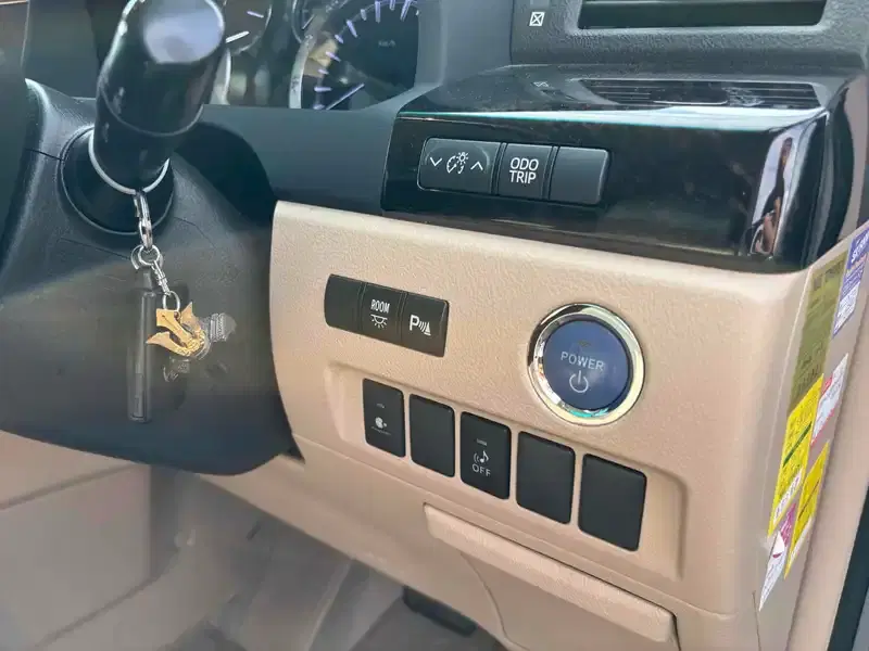 TOYOTA ALPHARD HYBRID X Image 21