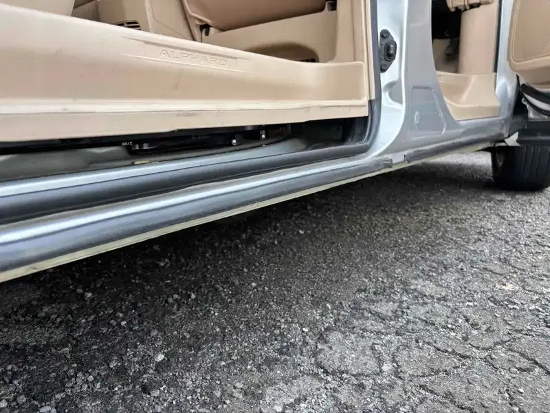 TOYOTA ALPHARD HYBRID X Image 17