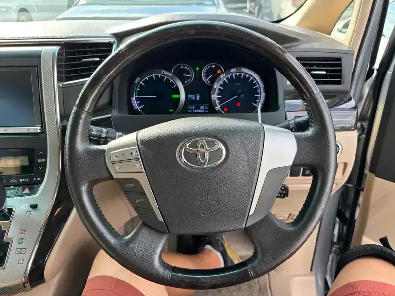 TOYOTA ALPHARD HYBRID X Image 28