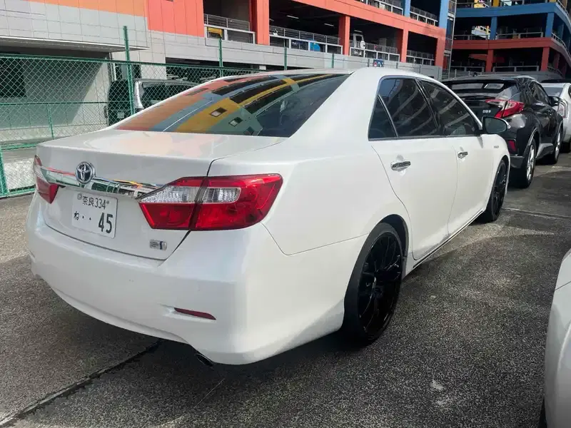 TOYOTA CAMRY 4D HYBRID Image 4