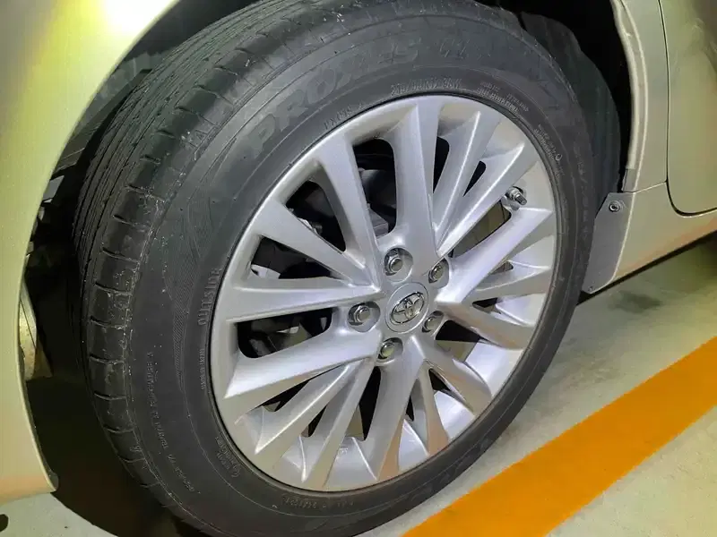 TOYOTA CAMRY 4D HYBRID G PACKAGE Image 10