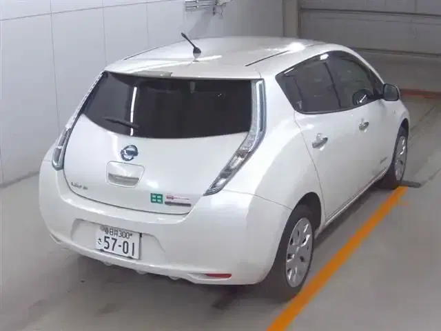 NISSAN LEAF S Image 5