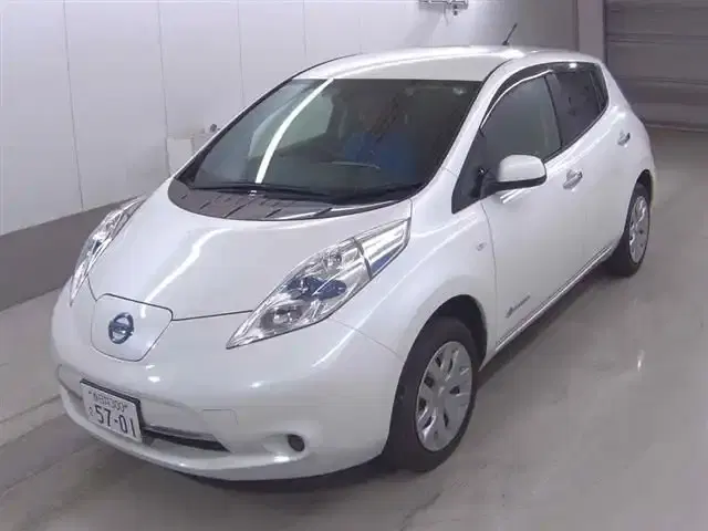 NISSAN LEAF S Image 4