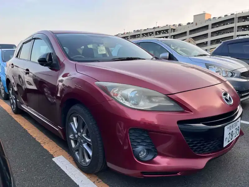 2012 Mazda AXELA 68,000 km