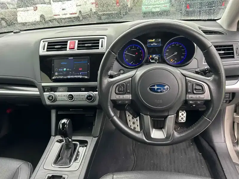 SUBARU LEGACY OUTBACK LIMITED 4WD Image 5