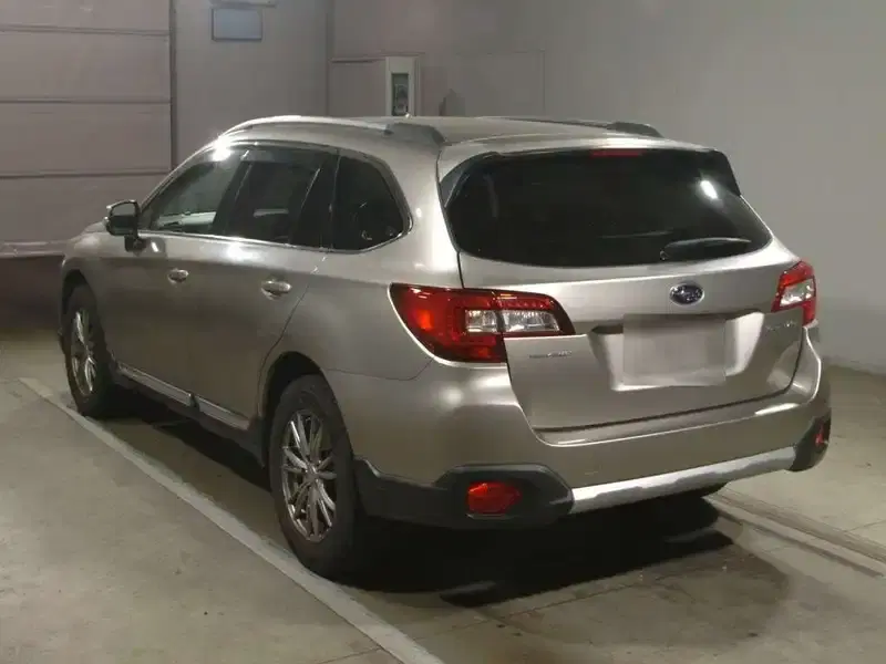 SUBARU LEGACY OUTBACK LIMITED 4WD Image 4